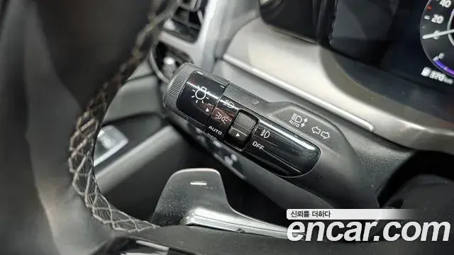 Kia Sorento 2020 — ფოტო 28/35