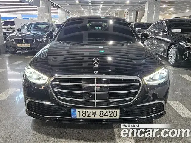 Mercedes-Benz S-Class 2022 — ფოტო 17/20