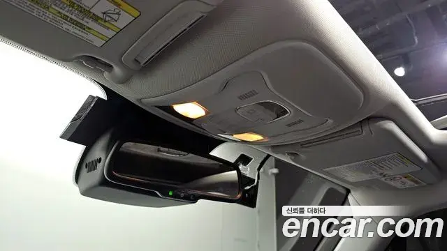 Jeep Renegade 2022 — Şəkil 23/32