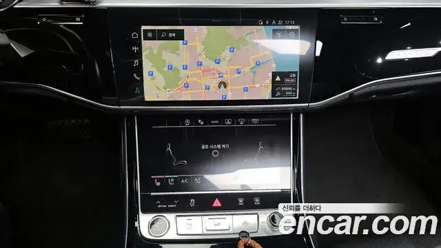 Audi A8 2021 — ფოტო 15/36