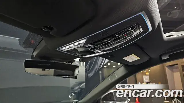 Audi A8 2021 — ფოტო 32/36