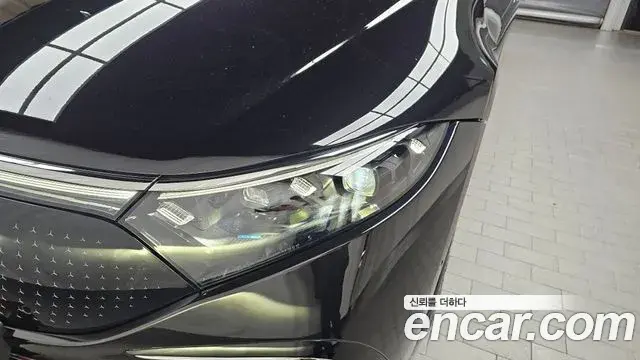 Mercedes-Benz EQS 2022 — ფოტო 16/32