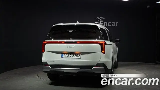 Kia Carnival 2025 — Фото 4/20