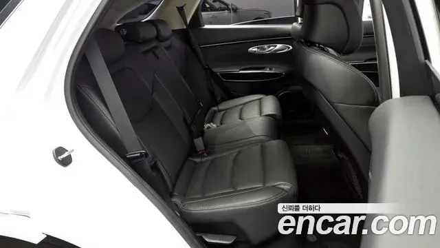Genesis GV70 2023 — Şəkil 13/38