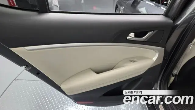 Genesis G70 2018 — Şəkil 16/32