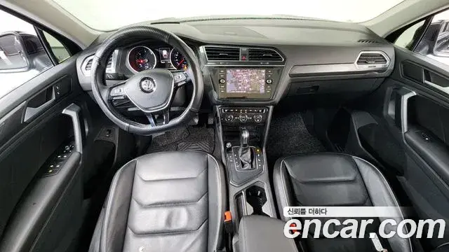 Volkswagen Tiguan 2019 — ფოტო 6/34