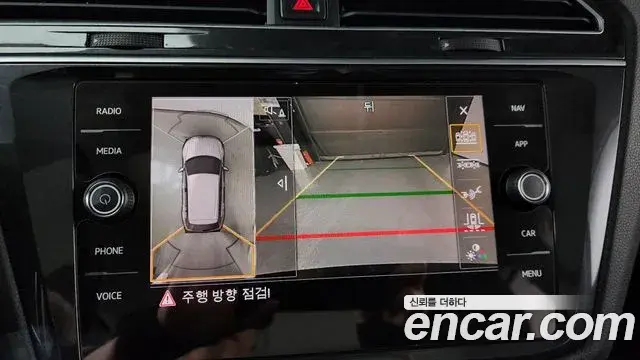 Volkswagen Tiguan 2019 — ფოტო 24/34