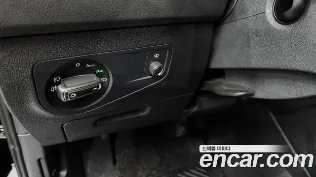 Volkswagen Tiguan 2019 — ფოტო 20/34