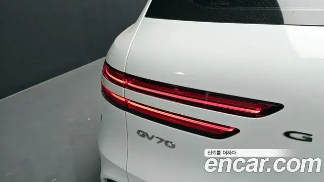 Genesis GV70 2021 — Şəkil 38/38