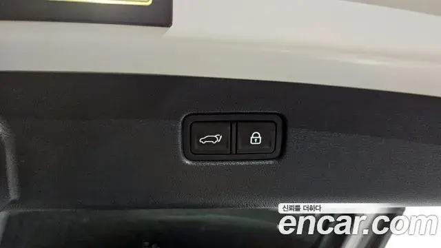 Genesis GV70 2021 — Şəkil 9/38