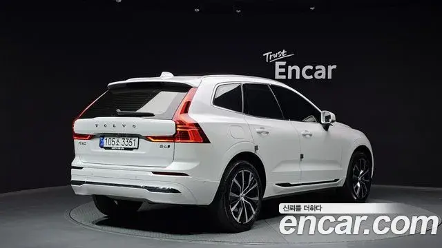 Volvo XC60 2024 — ფოტო 1/33