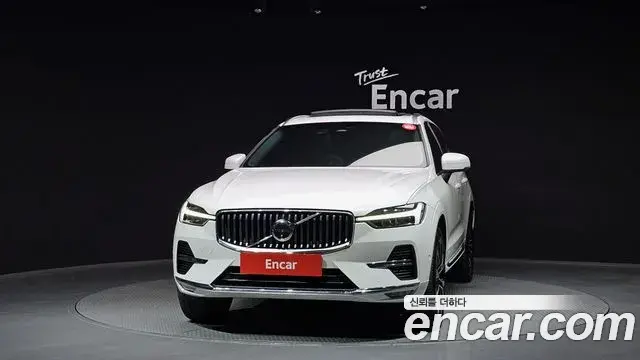 Volvo XC60 2024 — ფოტო 25/33