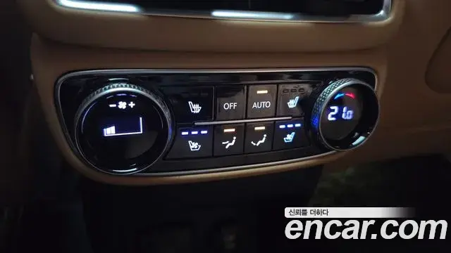 Genesis GV80 2021 — ფოტო 27/34