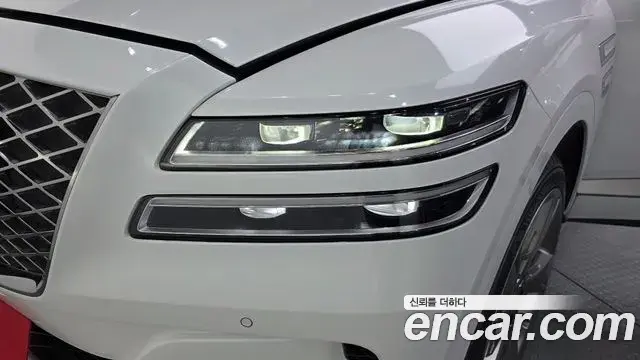 Genesis GV80 2023 — Photo 20/31