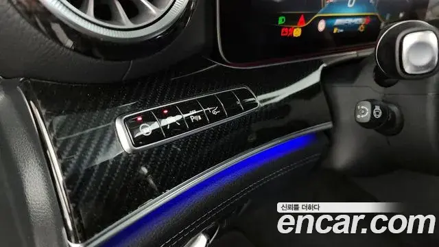 Mercedes-Benz AMG GT 2020 — Şəkil 17/35