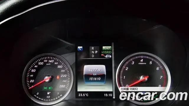 Mercedes-Benz GLC-Class 2018 — ფოტო 17/20