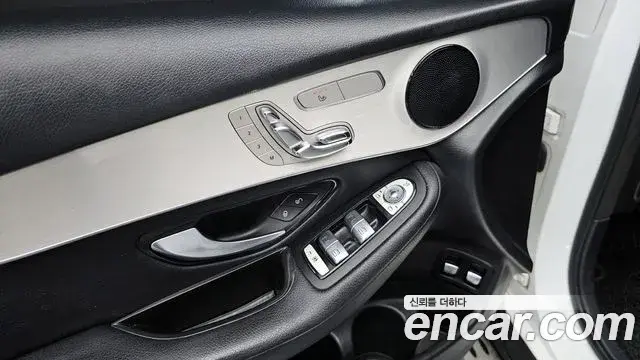 Mercedes-Benz GLC-Class 2018 — ფოტო 19/20