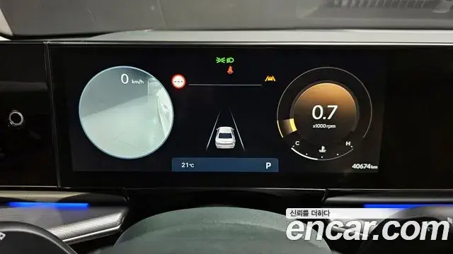 Hyundai Grandeur Hybrid 2023 — Photo 18/32
