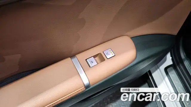 Hyundai Grandeur Hybrid 2023 — Photo 5/32