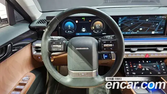 Hyundai Grandeur Hybrid 2023 — Photo 27/32