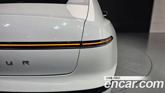 Hyundai Grandeur Hybrid 2023 — Photo 14/32