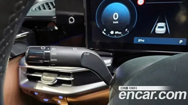 Hyundai Grandeur Hybrid 2023 — Photo 3/32