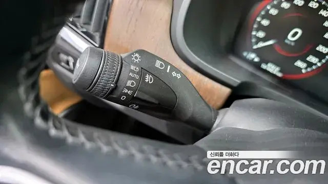 Volvo V90 Cross Country 2021 — ფოტო 6/34