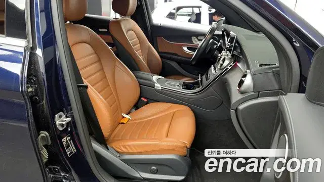 Mercedes-Benz GLC-Class 2022 — Фото 11/20