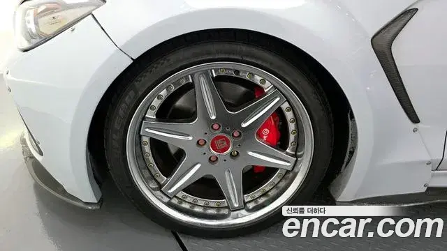 Genesis G70 2018 — Photo 12/20