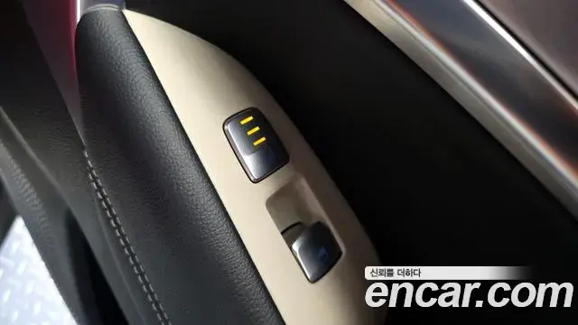 Genesis G70 2018 — Photo 13/20