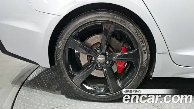 Genesis G70 2018 — ფოტო 13/32