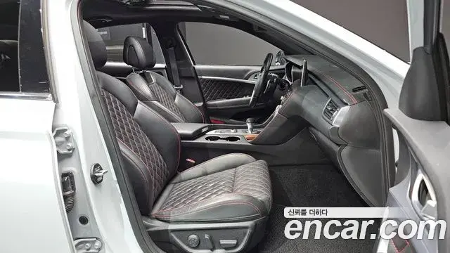 Genesis G70 2018 — ფოტო 27/32
