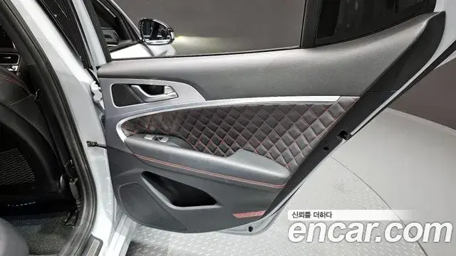 Genesis G70 2018 — ფოტო 18/32