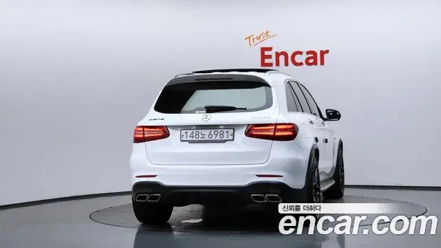 Mercedes-Benz GLC-Class 2019 — Photo 6/20