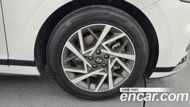 Hyundai Grandeur Hybrid 2023 — Photo 10/31