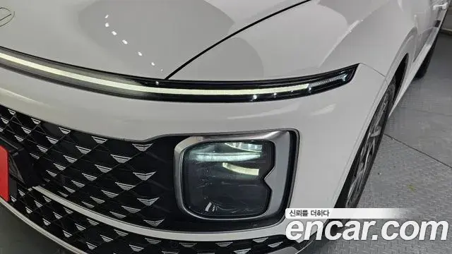 Hyundai Grandeur Hybrid 2023 — Photo 30/31