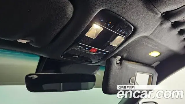 Hyundai Grandeur Hybrid 2023 — Photo 11/31