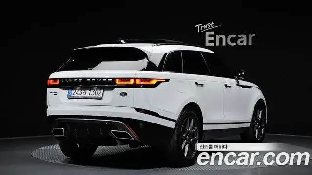 Land Rover Range Rover Velar 2022 — Şəkil 19/30