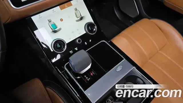Land Rover Range Rover Velar 2022 — Şəkil 16/30