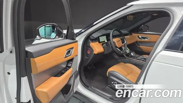 Land Rover Range Rover Velar 2022 — Şəkil 12/30