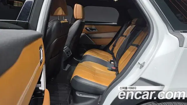 Land Rover Range Rover Velar 2022 — Şəkil 11/30