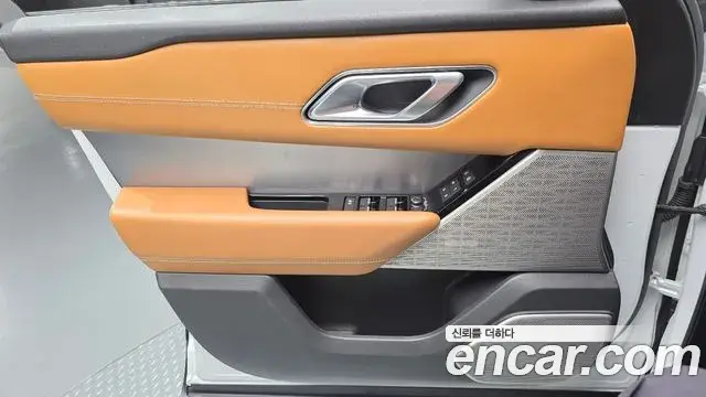 Land Rover Range Rover Velar 2022 — Şəkil 21/30