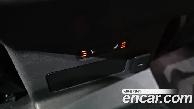 Land Rover Range Rover Velar 2022 — Şəkil 2/30