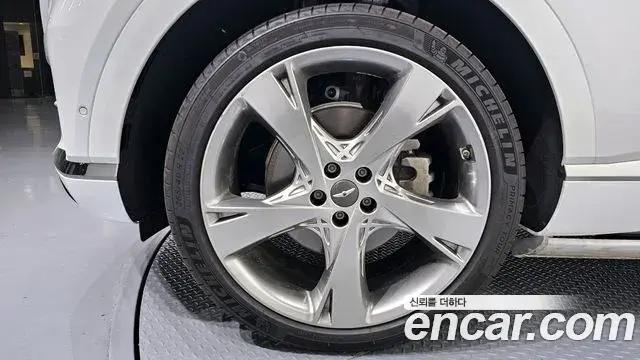 Genesis GV80 2021 — Şəkil 16/20