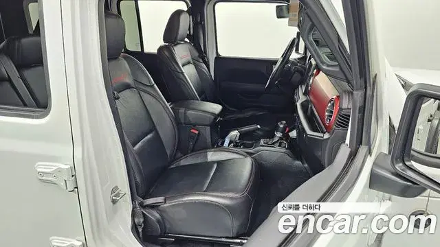 Jeep Wrangler 2021 — Şəkil 10/30