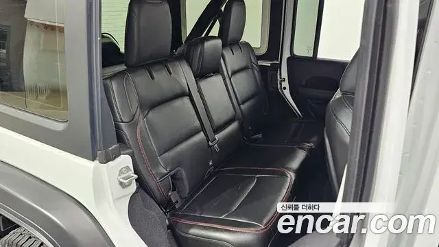 Jeep Wrangler 2021 — Şəkil 2/30