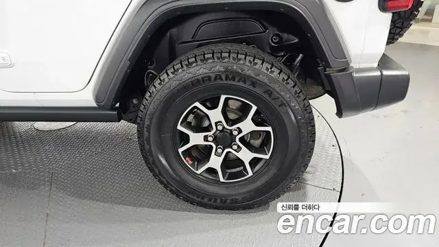 Jeep Wrangler 2021 — Şəkil 20/30