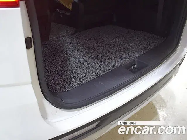 Kia Carnival 2021 — Şəkil 10/20