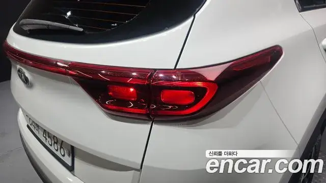 Kia Sportage The Bold 2019 — ფოტო 18/32