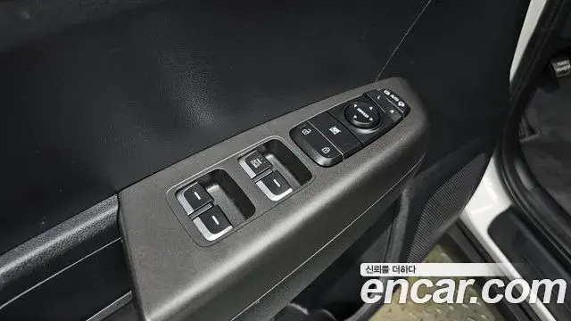 Kia Sportage The Bold 2019 — ფოტო 20/32